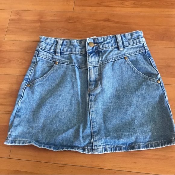 Forever 21 Dresses & Skirts - Cute Thick Denim Skirt